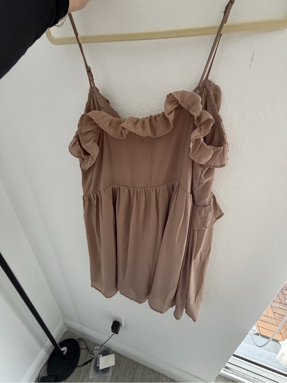 Abercrombie & Fitch Taupe Ruffle Tie-Front Mini Dress - Picture 2 of 3